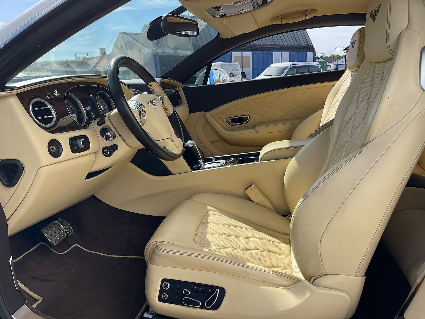 Bentley Continental GT, Innenraum mit hellem Leder