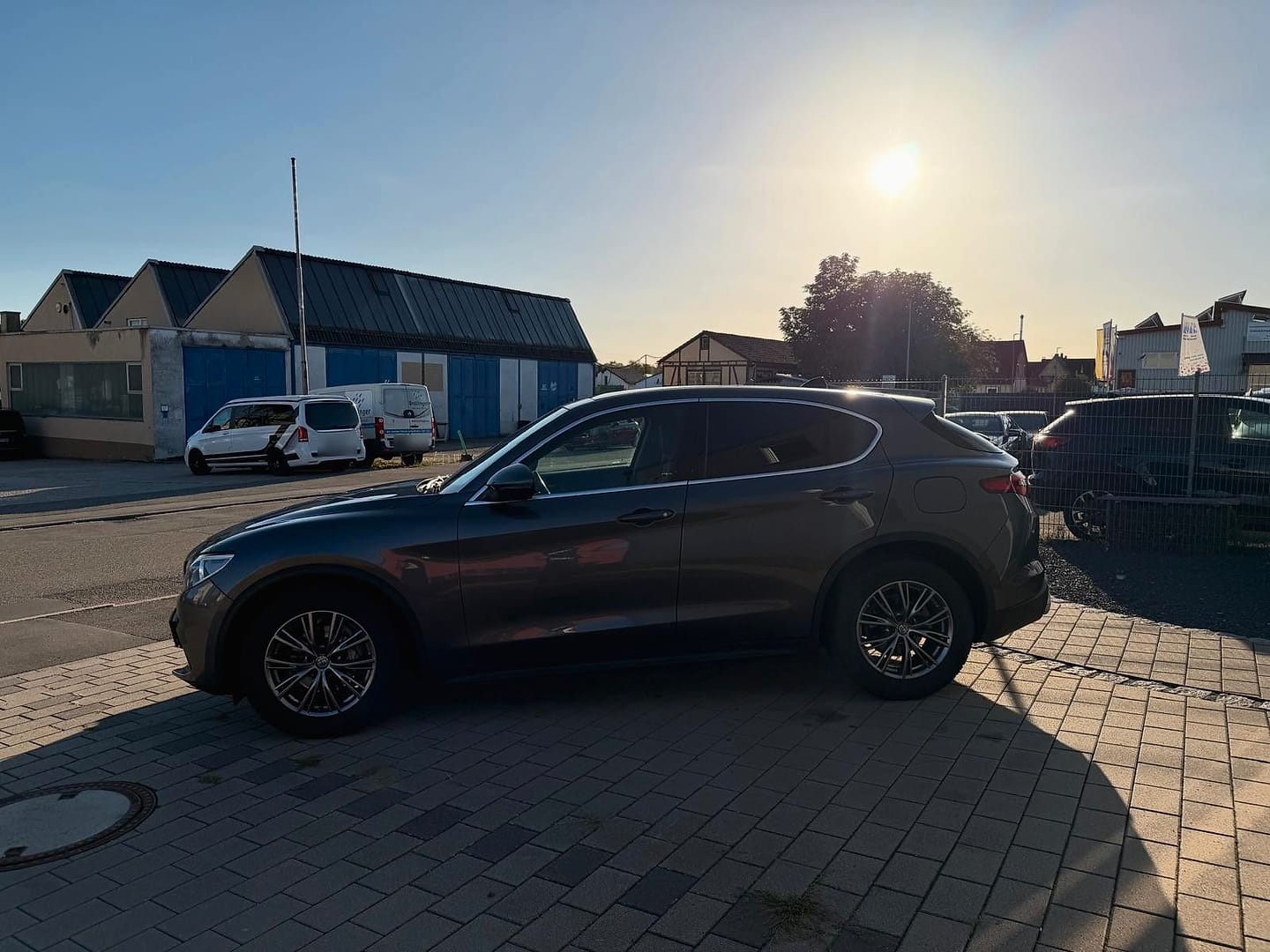 Alfa Romeo Stelvio Super 2WD, Seitenansicht