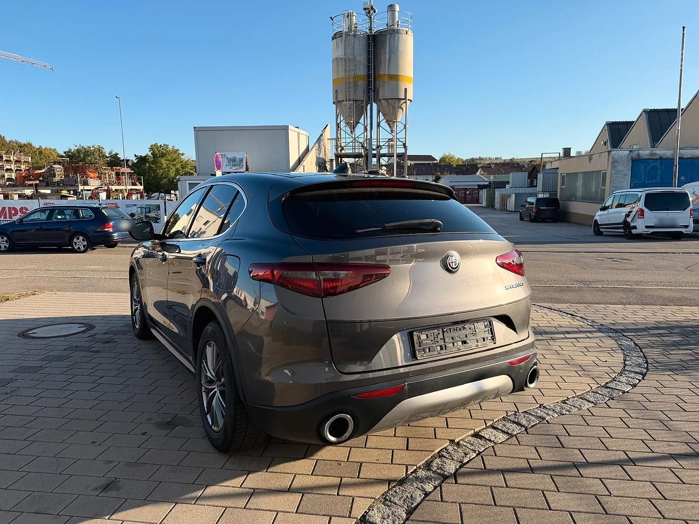 Alfa Romeo Stelvio Super 2WD, schräg von hinten