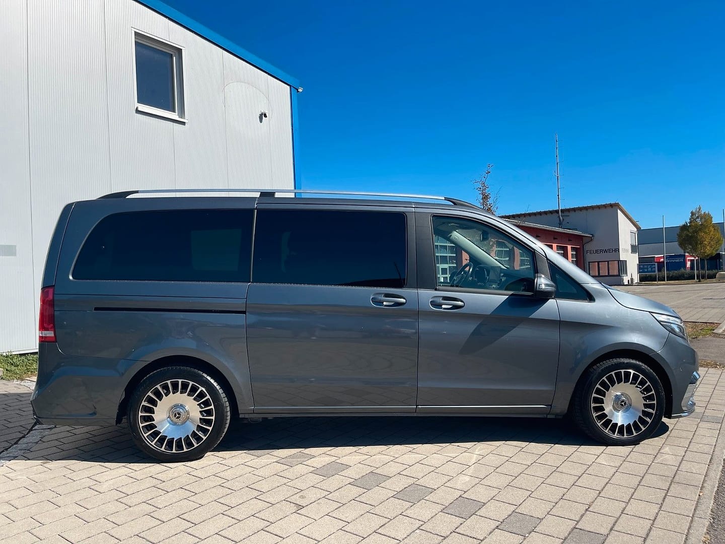 Mercedes-Benz V250 Avantgarde 4MATIC lang, Seitenansicht