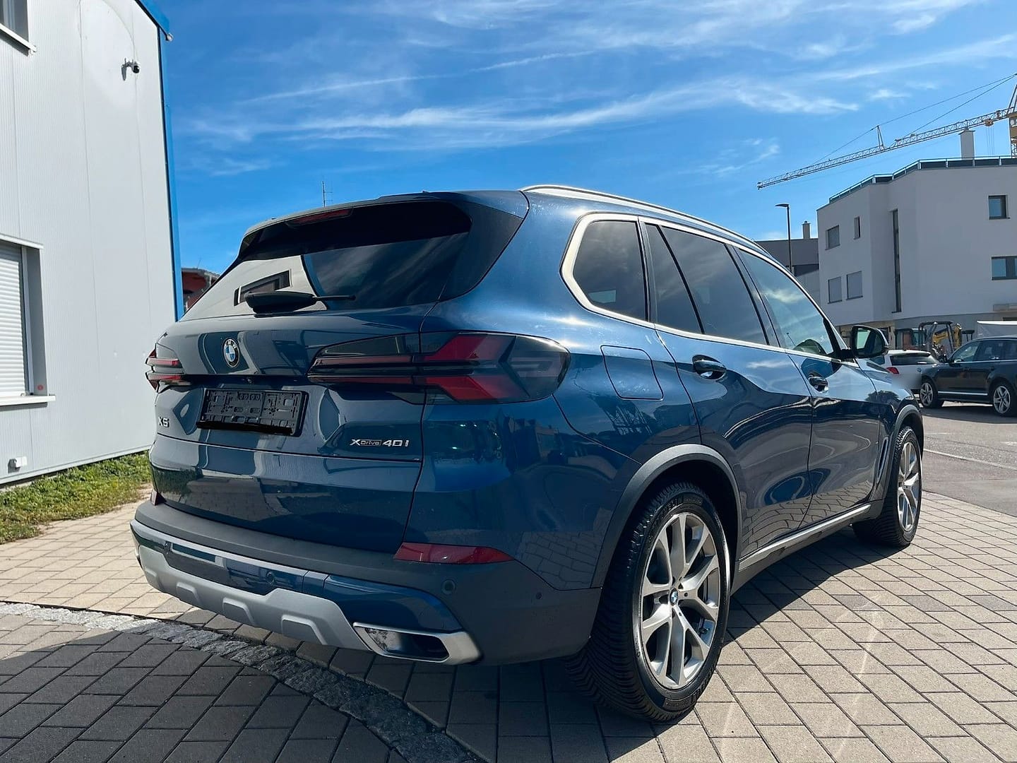 BMW X5 xDrive40i, schräg von hinten