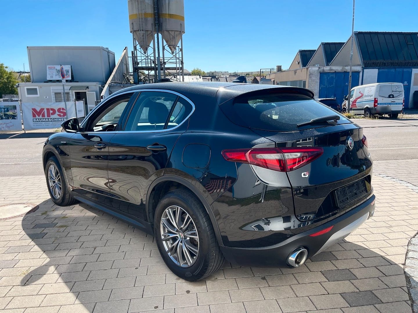 Alfa Romeo Stelvio 2.2 Diesel Super Q4, schräg von hinten