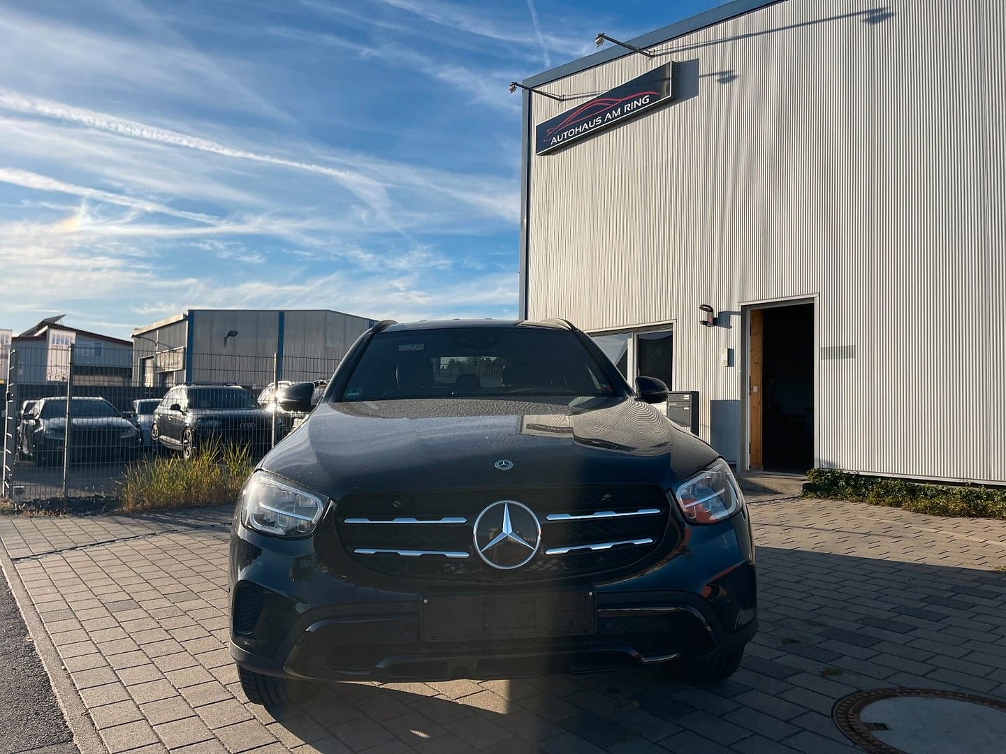 Mercedes-Benz GLC 300 e 4MATIC, von vorn