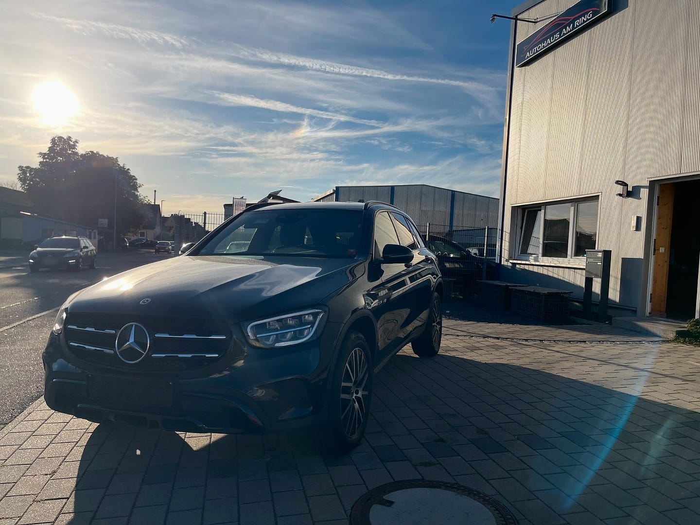 Mercedes-Benz GLC 300 e 4MATIC, schräg von vorn