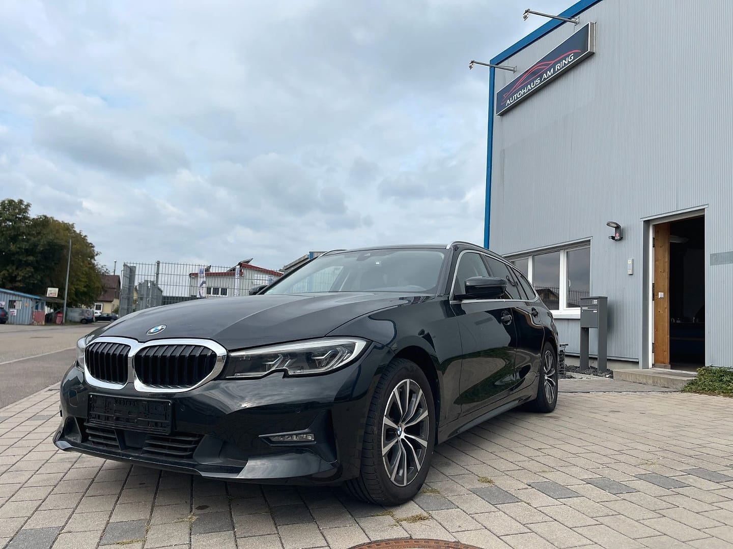 BMW 320 d Touring Advantage, Foto 3 aus dem Inserat