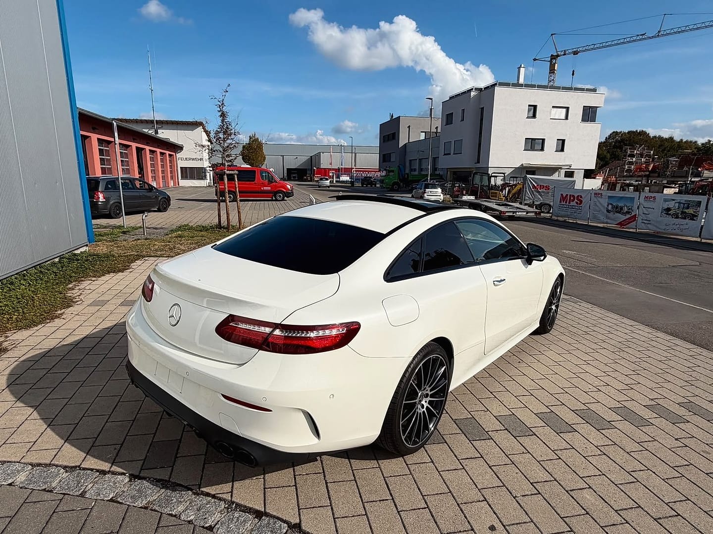 Mercedes-Benz E 300 Coupe AMG PANO Burmesta 20 Zoll, Foto 5 aus dem Inserat